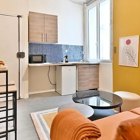 Rez-de-chaussee - Montparnasse Paris